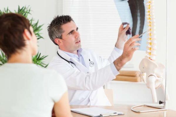 Apelați la un specialist pentru osteochondroza cervicală
