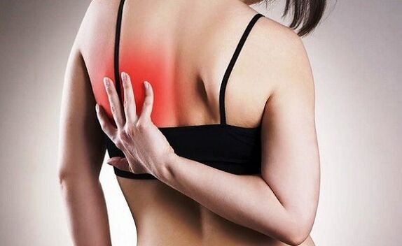 durere sub omoplatul stâng din spate